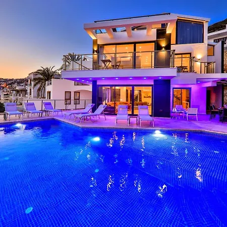 Royal Merchant Villa